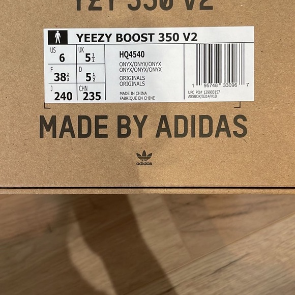 Adidas Yeezy Boost 350 V2 - Picture 7 of 7